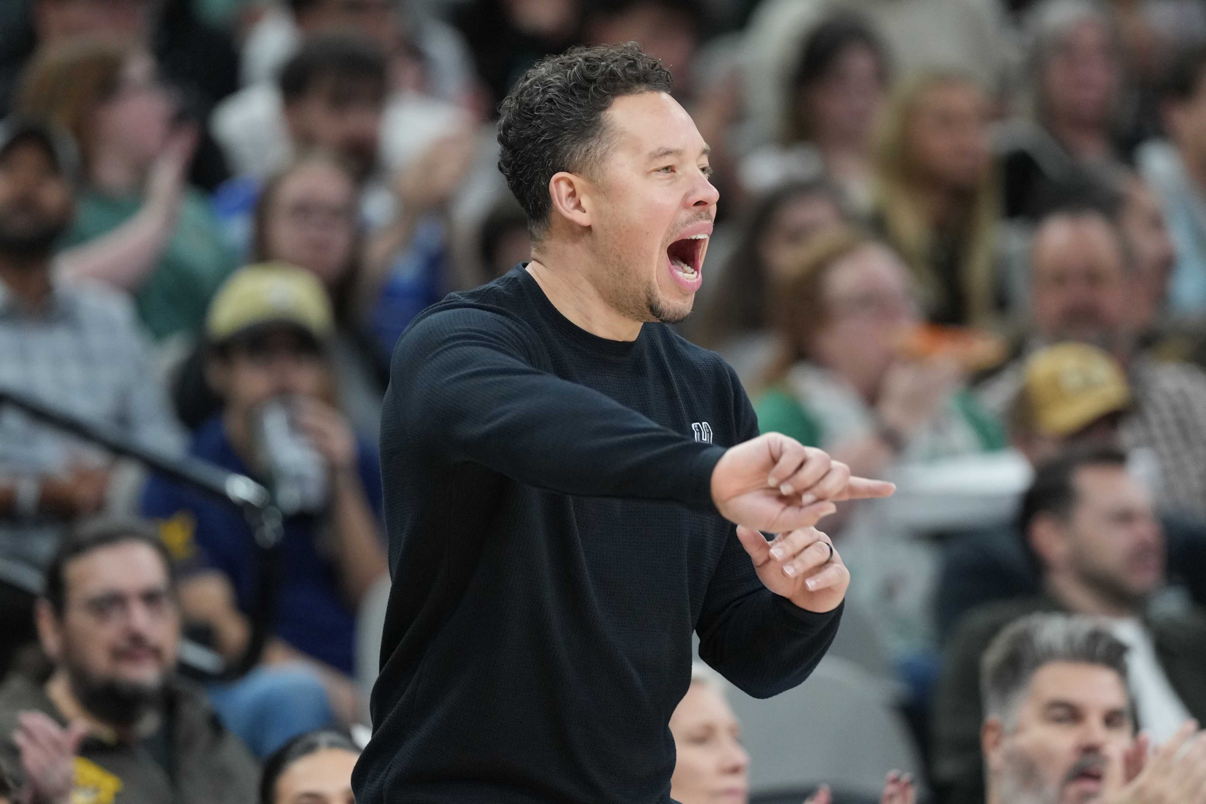 打雷霆4胜1负，单月全胜联盟唯一，但他们仍很低地保持进步